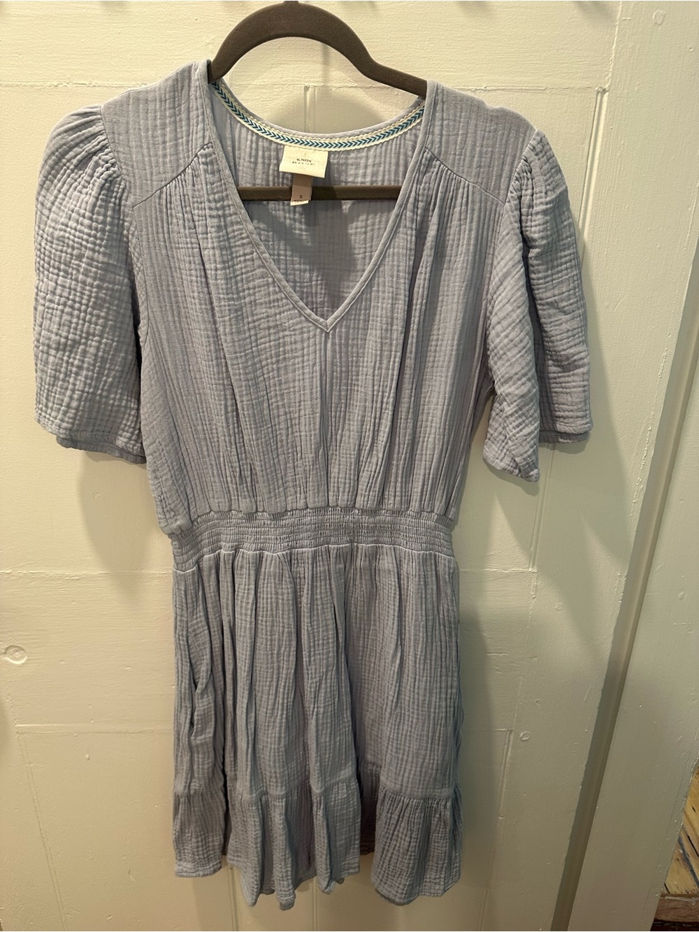 Knox Rose Pale Blue Textured V-Neck Dress